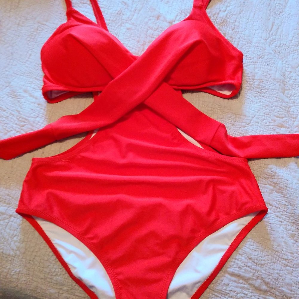 Cupshe medium one-piece swimsuit